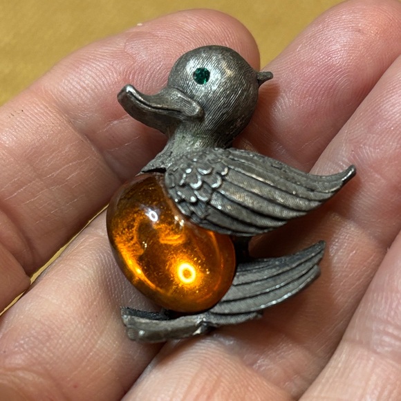 Gray and Amber Duck Brooch by JJ - Picture 1 of 5